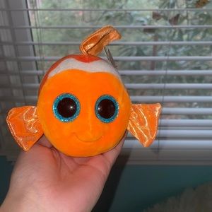 Sami is a small sized goldfish Beanie boo in perfect condition